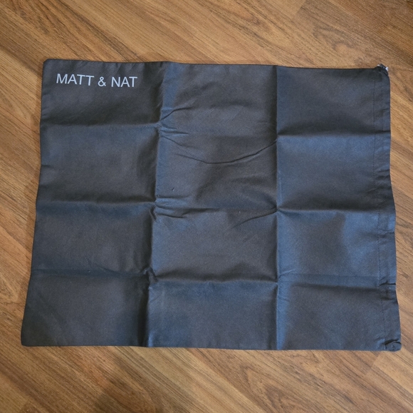 Matt & Nat Dust Bags Set - Picture 6 of 6